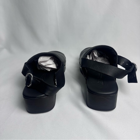 Zara Kids Girls Black Studded Leather Clogs size 33/1.5 Wooden heel lightweight - Picture 3 of 11